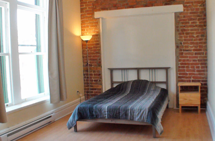 346 Ontario est-Chambre no.1